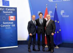 EU-Canada Sign CETA Trade Treaty